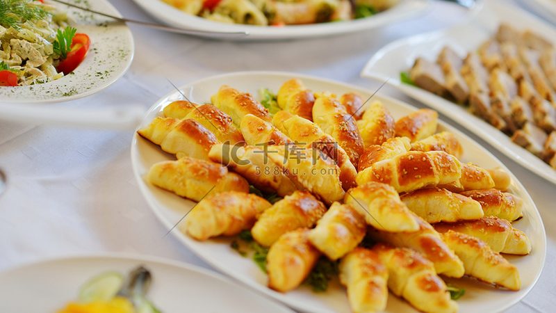 预制菜盒材质定制：揭秘食品安全与环保的双重保障