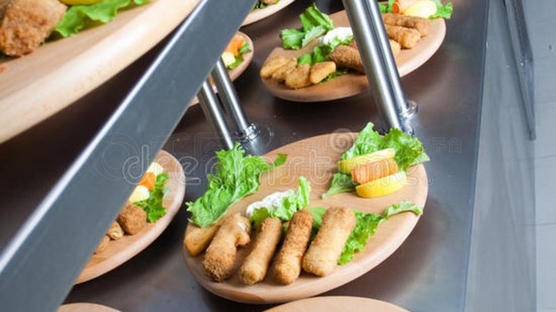 为了更直观地了解速冻食品的营养成分，以下列举了几种常见速冻食品的营养成分对比：